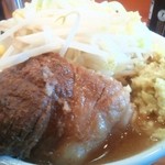 神豚と見事なヤサイの盛りにたっぷりしょうが