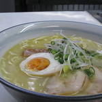 Sapporo Ra-Mento Keidai - 時計台魂オリジナル、濃厚鶏スープ！　鶏白湯ラーメン登場！