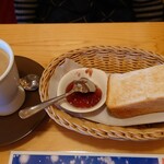 珈琲所コメダ珈琲店 - 豆乳オーレ520円とＤモーニング(山食パン＋オリゴ糖配合ぶどうジャム)