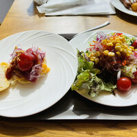 MIDO RESTAURANT PIC NIKA - 