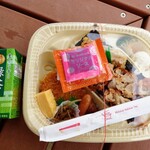 ほっかほっか亭 - 料理写真:令和4年5月
とりめしスペシャル 通常640円→お早いコーナーで100円引きの540円
ランチタイムお早い弁当購入でお茶一本無料のサービスあり