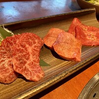 蕃 YORONIKU - ハラミ、厚切りタン、ネギタン