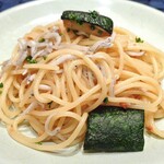 MAMMA - 釜揚げしらすと県産ズッキーニのスパゲティ（取り分けました）