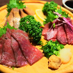 肉バル＆ビアホール MeatBeer - 馬刺し3点盛り　¥1,980
            霜降り、ロース、炙りタン