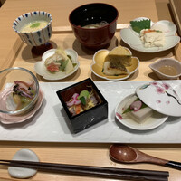 豆富料理と吟醸せいろ蒸し 八かく庵 大阪ステーションシティ店 - 