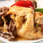 Stir-fried beef and egg