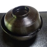 山ばな平八茶屋 - 若狭懐石：煮物椀（筍と帆立のしんじょう）