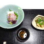 山ばな平八茶屋 - 若狭懐石：ぐじ向付（ぐじの一汐造り、うど）、先付（みる貝と若ごぼうのお浸し）