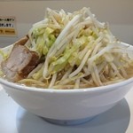 ラーメン荘 歴史を刻め - 並（350g）ニンニク有、野菜マシ