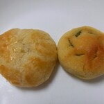 河合菓子舗 - 左が球根パイ　右が球根菓