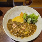SPICY CURRY 魯珈 - 大葉ジェノベーゼ豚キーマカレー