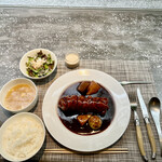 熱香森 - 上から。　デザートは自家製の紅茶プリン