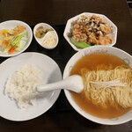 Ajino Chuuka Hagoromo - 炸鶏麺セット