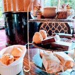 ザ・ラウンジ - 