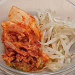 Yakiniku Omonitei - 焼肉 おもに亭 西葛西店 ランチに付くキムチ・ナムル