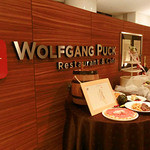 WOLFGANG PUCK CAFE - 