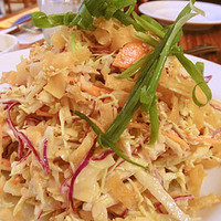 ウルフギャング・パック カフェ 愛知芸術文化センター店 - シノワチキンサラダ