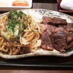 ロースステーキ120gと焼きそば