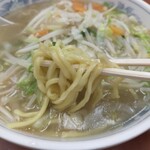 Chinrai - 麺は太い