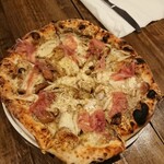 Pizzeria Trattoria Mignon - このピザ好きすぎる