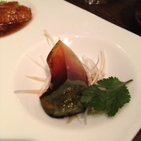南青山エッセンス - ②烏骨鶏のピータン