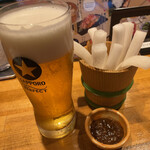 天ぷら酒場KITSUNE - 生ビールとお通しの大根