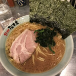 横浜らーめん松本家 - ラーメンノリ増し