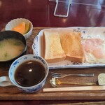 白島屋 - トースト・モーニング  600円