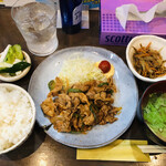 家庭料理居酒屋 よってって - ♪ポークケチャップ炒め¥500