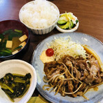 家庭料理居酒屋 よってって - ♪豚肉の焼肉定食¥500