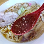 手打ちラーメン 清仁軒 - 【2022.5.31(火)】懐かしの醤油ラーメン(手打ち麺・並盛・150g)780円のスープ