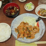 Kateiryouri Izakaya Yottette - 