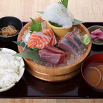 Sashimi set meal