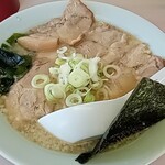 吉間家 - チャーシューメン(860円)