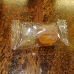 印度料理シタール - 大安定の飴ちゃん当選。ヽ(´ー｀)ノ（何気に好きだったりしますけどｗ）