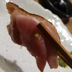 酒肴一献 わさびん - 朝挽き鶏もものたたき