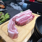 熟成肉専門店 ヨプの王豚塩焼 - サムギョプサル1人前1650円