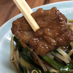 丸吉飯店 - タレが浸み込んでい最高の揚げたレバー。野菜もシャキシャキ