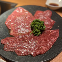 YAKINIKU BON'S - 