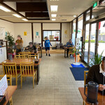 うどんの流儀 一期一会 - 店内をパシャ
平日の12時半