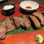 Gyuutan Sakaba Tannosuke - たん3種食べ比べ