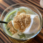 eric-life (=cafe) - グリーンミルクティー コールド（税込 580円）評価＝△