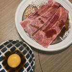 神保焼肉料理店 - 和牛ロースタレ焼き（リブシン）-月見ダレ-