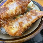 とんかつ 栄ちゃん - 脂身とソースがたまらんのよ