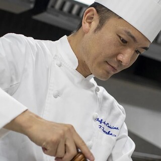 フランスや全国各地で研鑽を積んだ、シェフ田中貴典