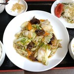 中華料理 味道 - 豚肉と白菜とキクラゲ炒めランチ（748円）