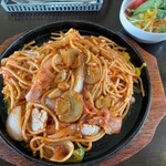 Cafe ジャドール - 料理写真:で、でかい！あ、サラダも付いていた！