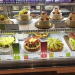 ラ・プティ・メルスリー - 20220601店頭のケーキ