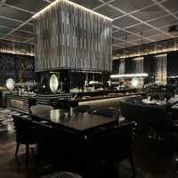 DINING & BAR TABLE 9 TOKYO - 