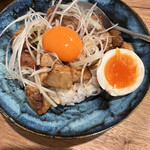 海老丸らーめん - 飛騨旨豚山椒丼＋味玉半分のっけ